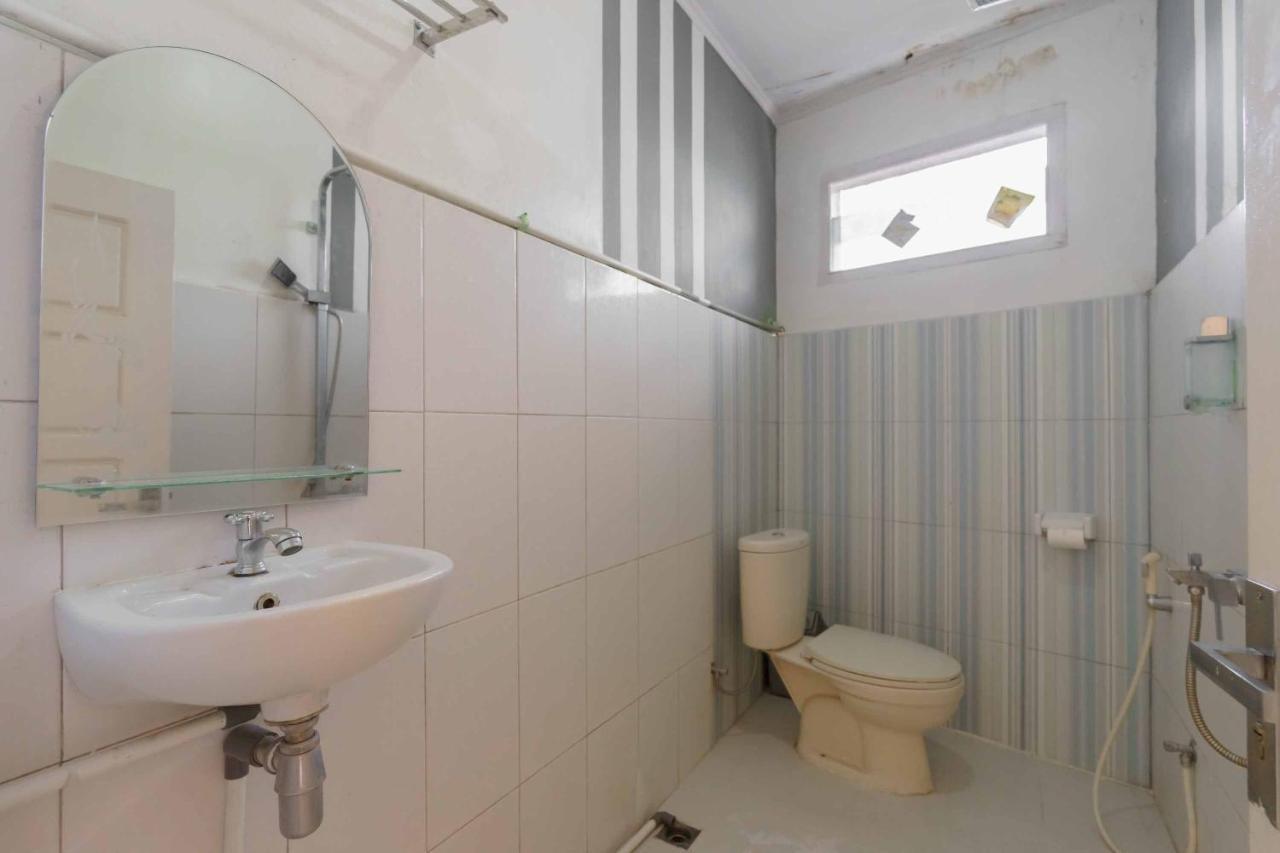 Urbanview Hotel Ananda Syariah By Reddoorz Bukittinggi Exteriör bild