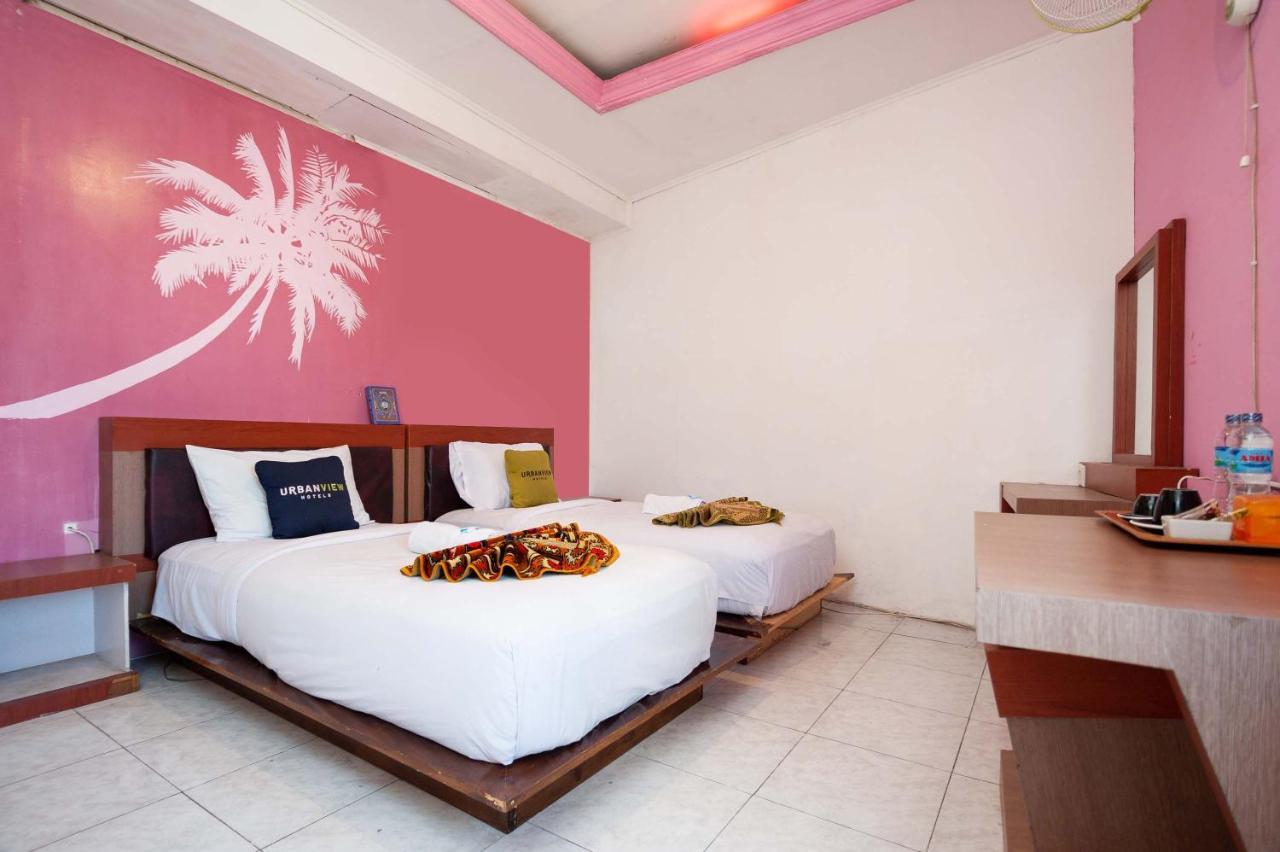 Urbanview Hotel Ananda Syariah By Reddoorz Bukittinggi Exteriör bild