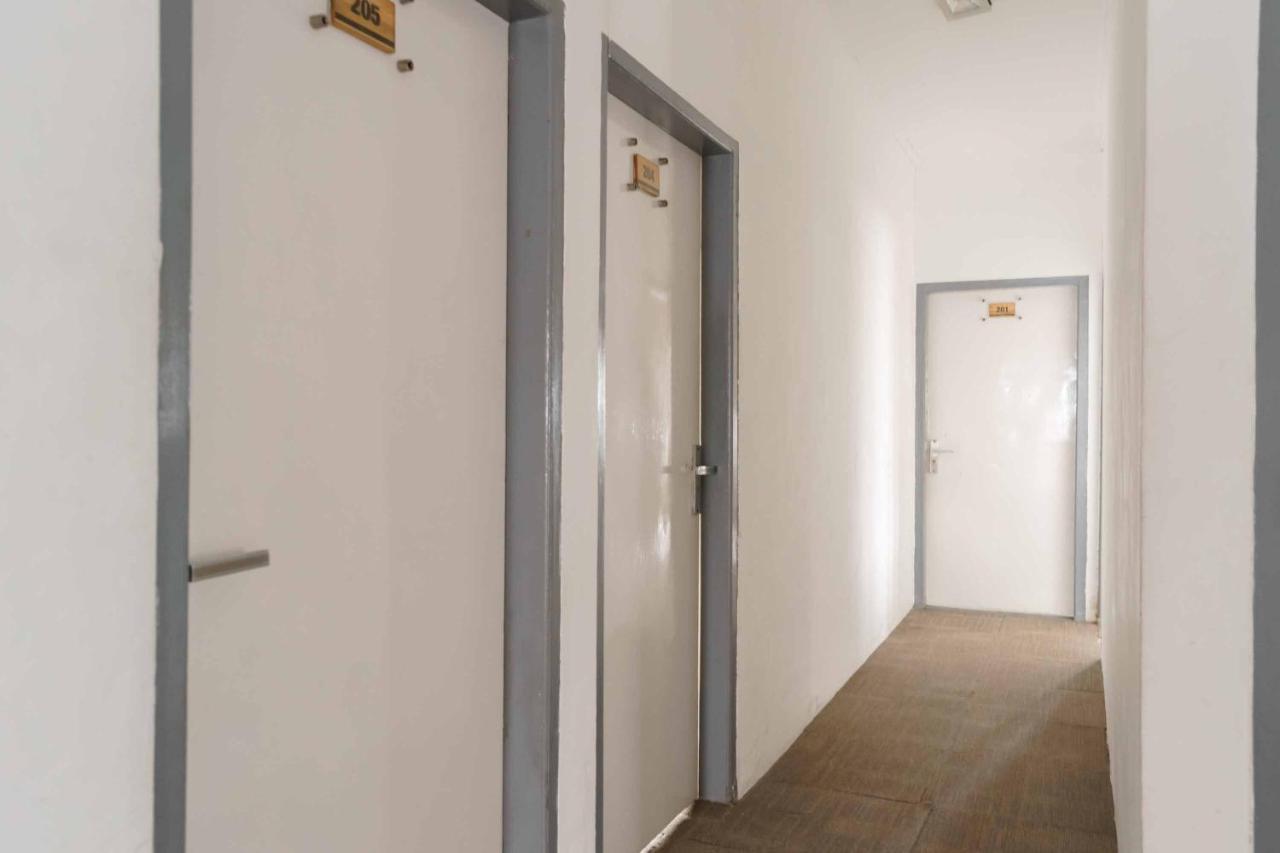 Urbanview Hotel Ananda Syariah By Reddoorz Bukittinggi Exteriör bild