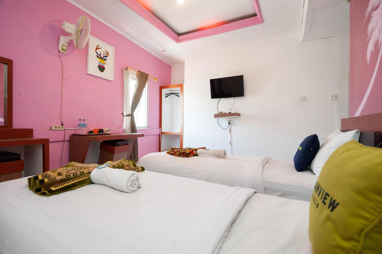 Urbanview Hotel Ananda Syariah By Reddoorz Bukittinggi Exteriör bild