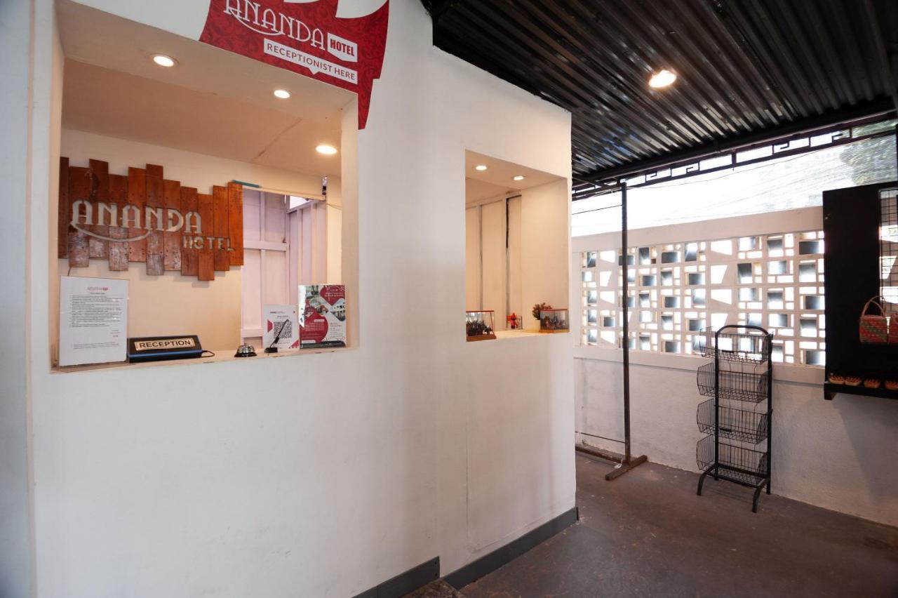 Urbanview Hotel Ananda Syariah By Reddoorz Bukittinggi Exteriör bild